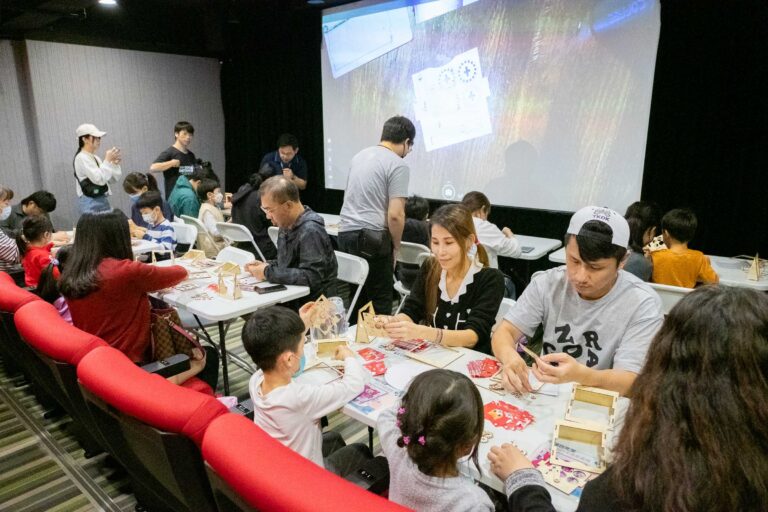 光影魔幻樂園展覽暨小貓巴克里超Q手搖動畫機手作課