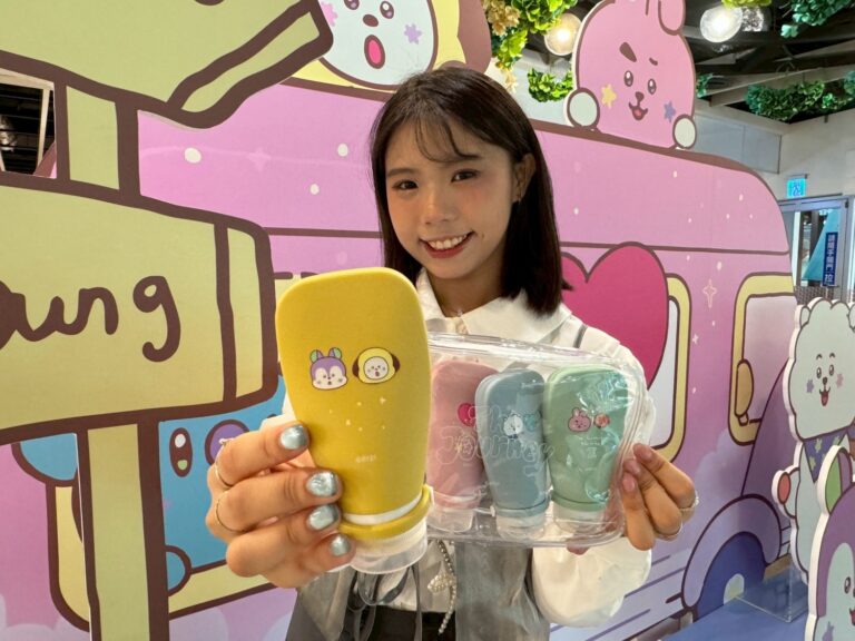 Global_Mall新左營車站消費刷聯名卡滿2,000元，可兌「BT21_The_Journey旅行組」