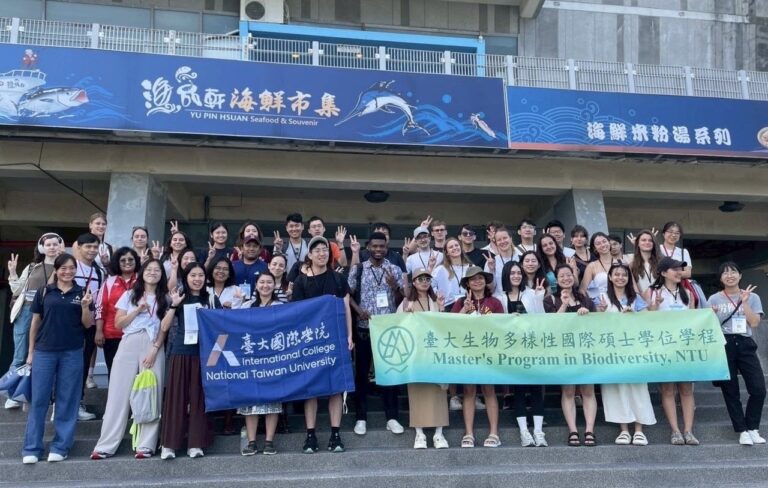 21國50位國際及臺灣青年大合照_0