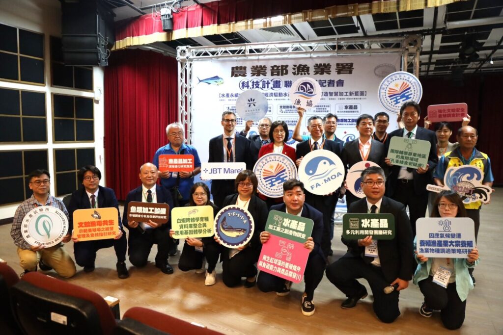 LINE_ALBUM_高科大_科技計劃成果發表_251028_5