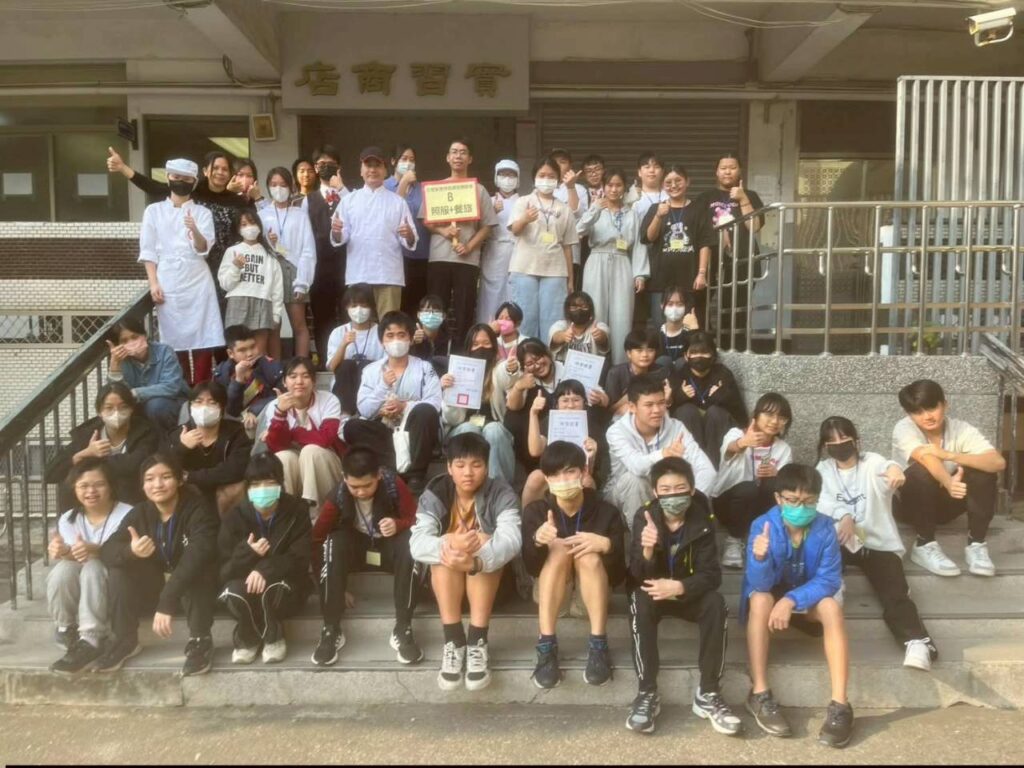LINE_ALBUM_三信家商冬令營_260127_27