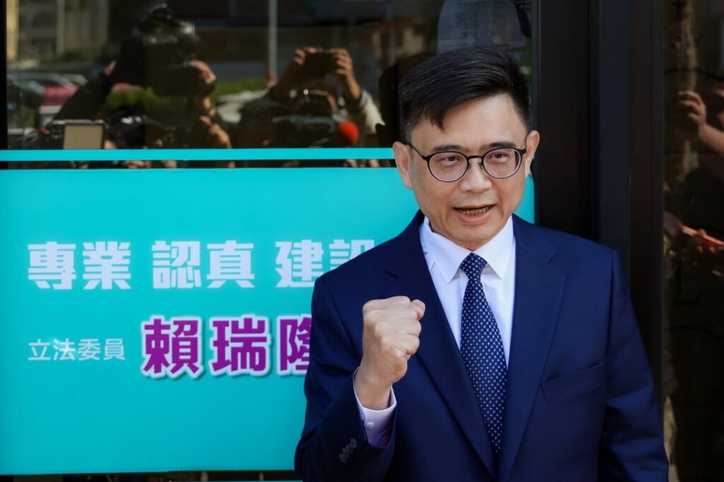 賴瑞隆高雄市長初選勝出-強調【謙卑承擔-團結高雄】