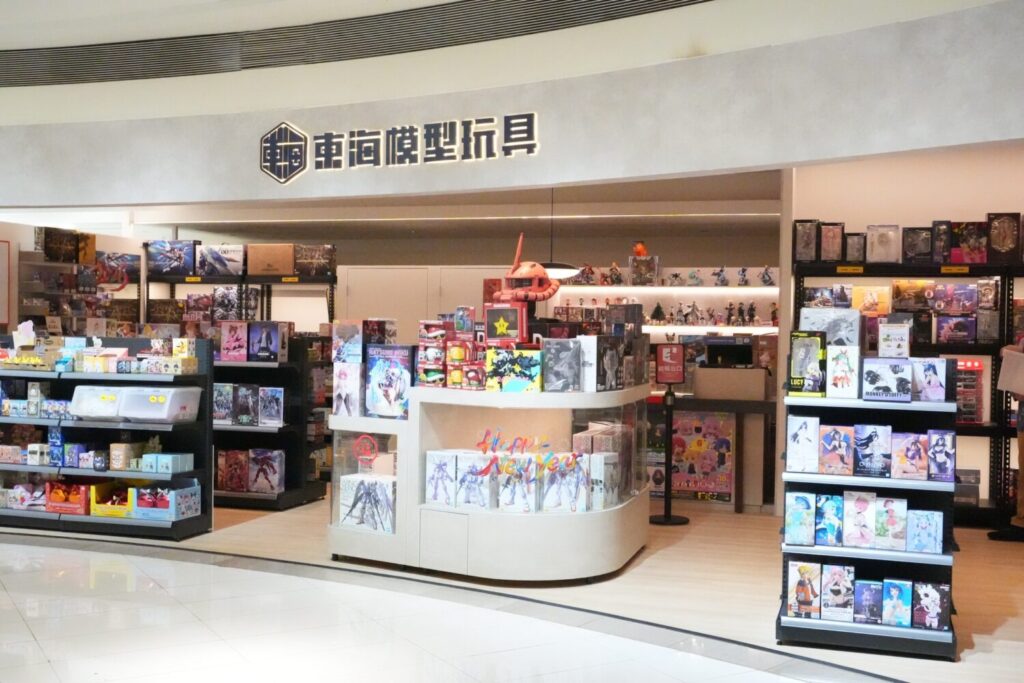 「東海模型玩具」正式於夢時代登場，集結各式鋼彈模型、動漫角色公仔、組裝模型與收藏級商品，從入門款到進階玩家皆能滿足。（圖／夢時代提供）