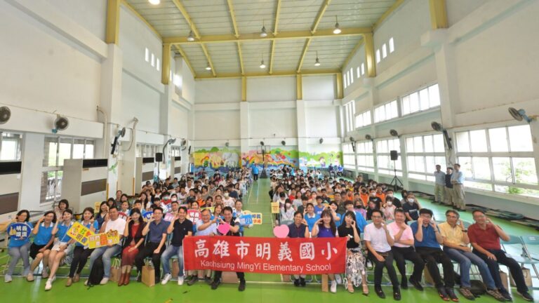 中鋼攜手高雄市小港區17所國中、國小於422假明義國小活動中心舉辦115年度小港區孝親楷模