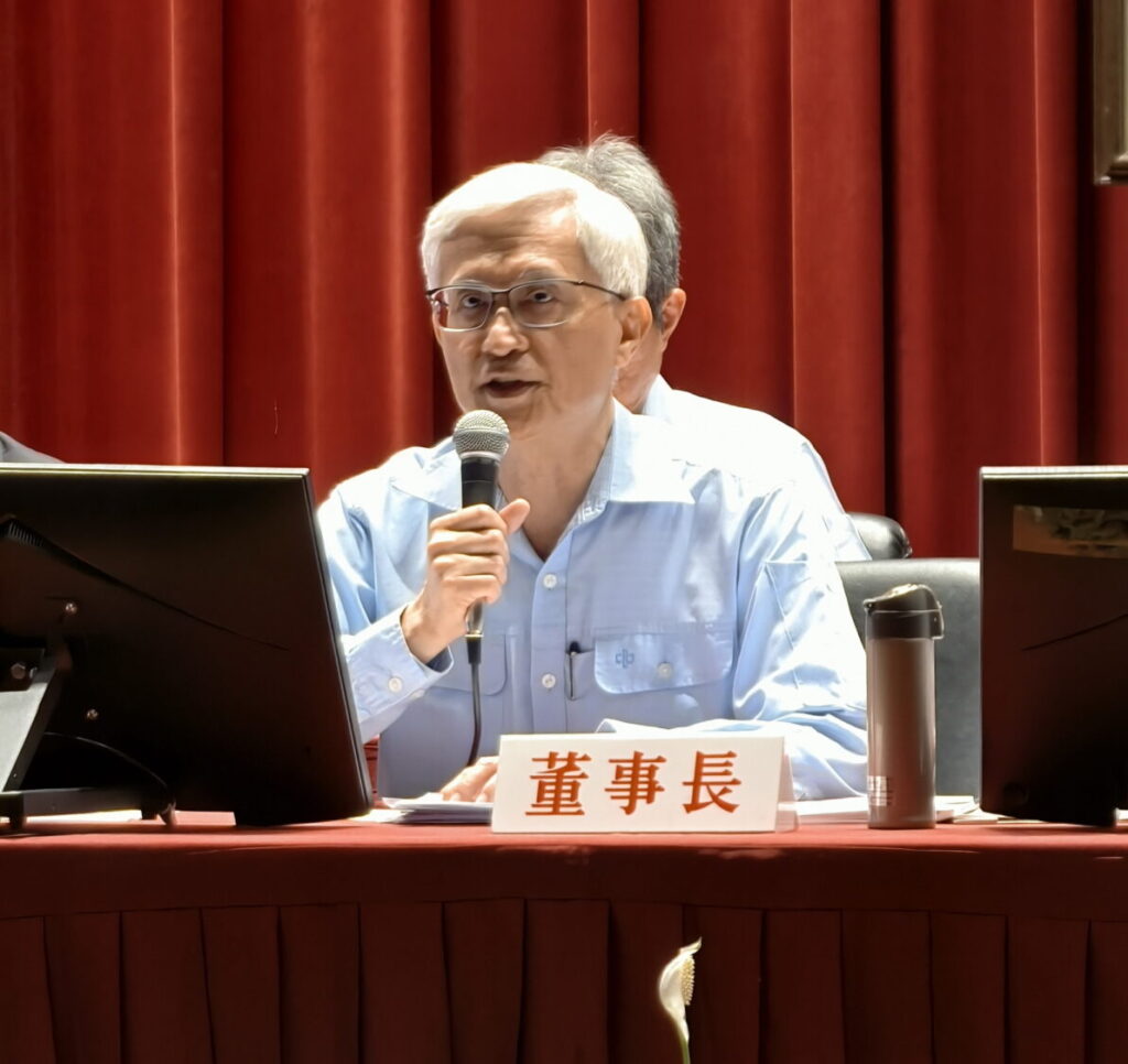 中鋼黃建智董事長於股東會說明，隨著全球鋼鐵行情回溫上揚，集團鋼品4月份出貨量達97.6