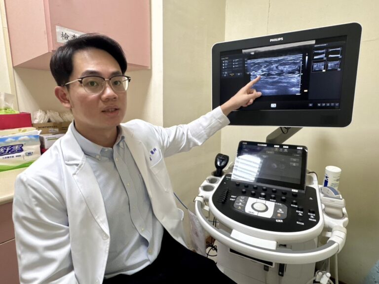 乳房超音波影像能協助評估病灶位置與治療方式，讓病患在充分了解後選擇最合適的處置_0