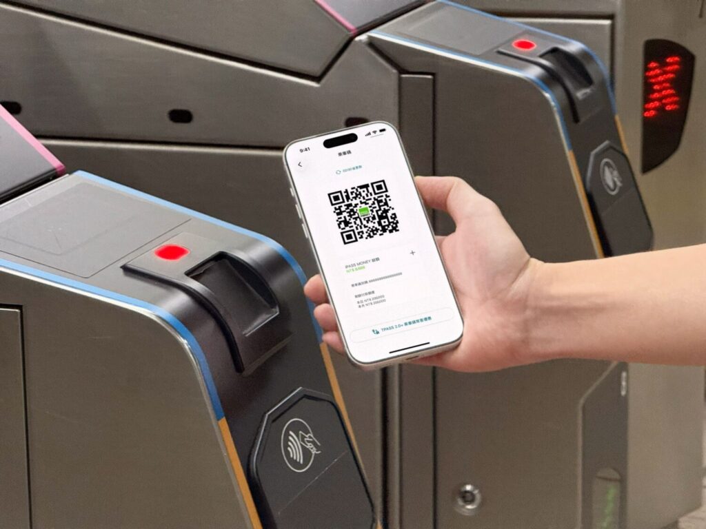 圖2_iPASS MONEY 乘車碼月月贈 300 元優惠券 手機即刻進站 打造輕通勤族「減碳變現」新生活_