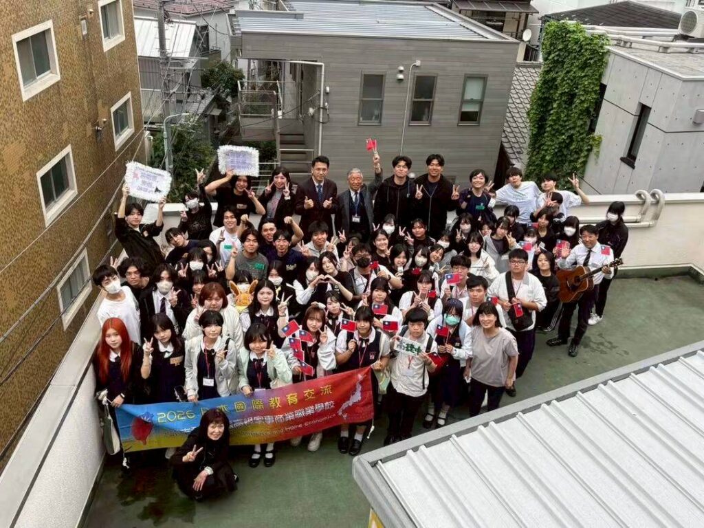 LINE_ALBUM_日本東京姐妹校交流_260630_19