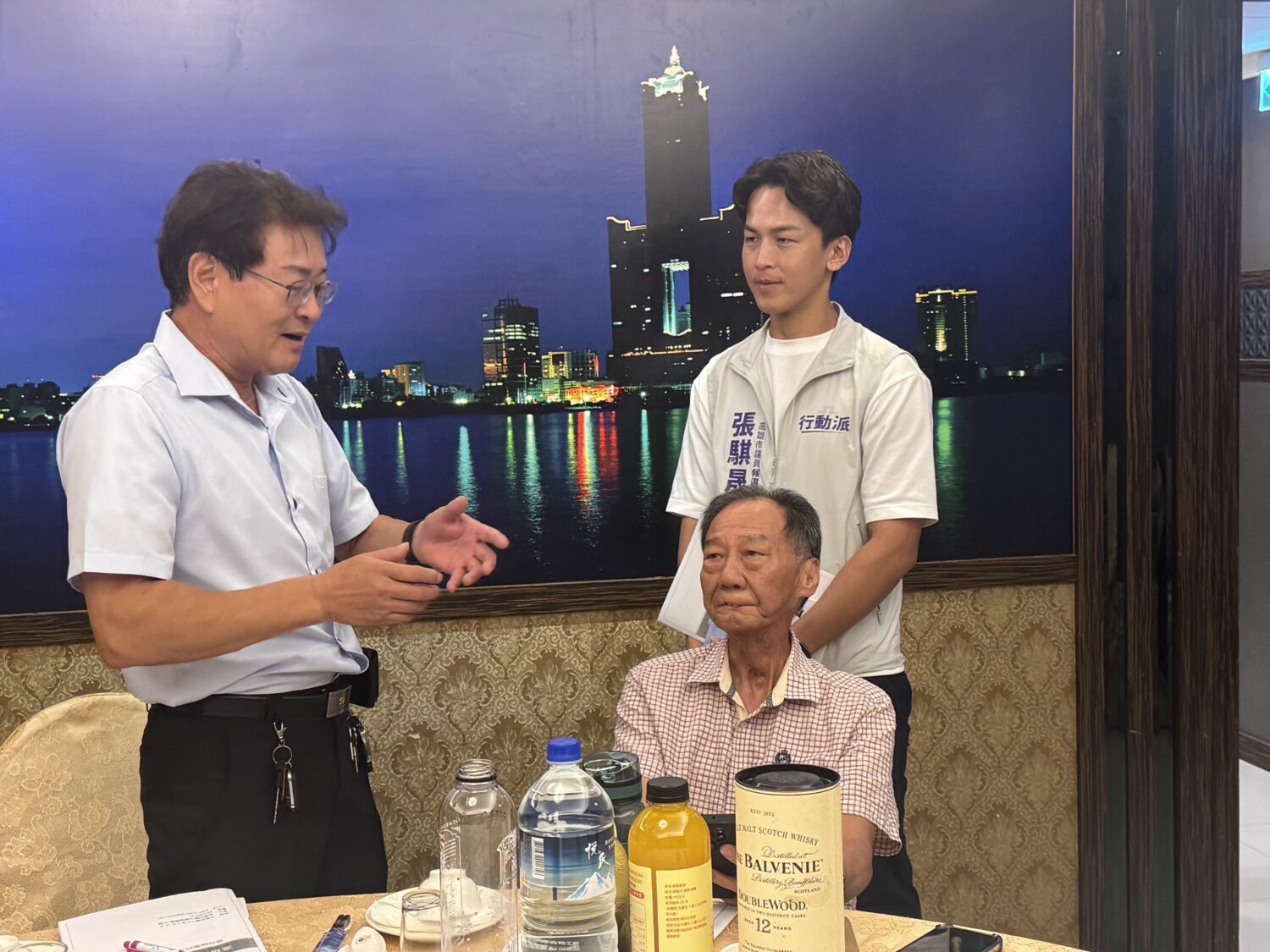 高雄市新聞傳播職業工會決議支持張麒晟投入第三選區市議員選舉 高雄市新聞傳播職業工會決議支持張麒晟投入第三選區市議員選舉