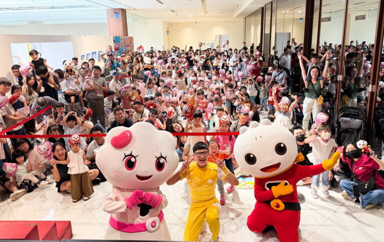 【新光三越高雄左營店】暑假親子活動首選！這個暑假就來新光三越高雄左營店玩樂放電、盡情同樂，一起活力衝刺、嗨玩一夏！