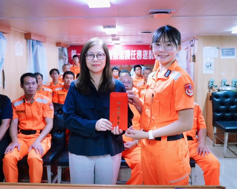頒發加菜金