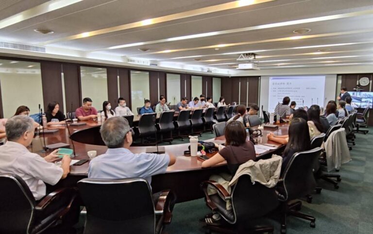 2. 高雄分公司舉辦個資法專題演講，吸引各單位同仁踴躍參與