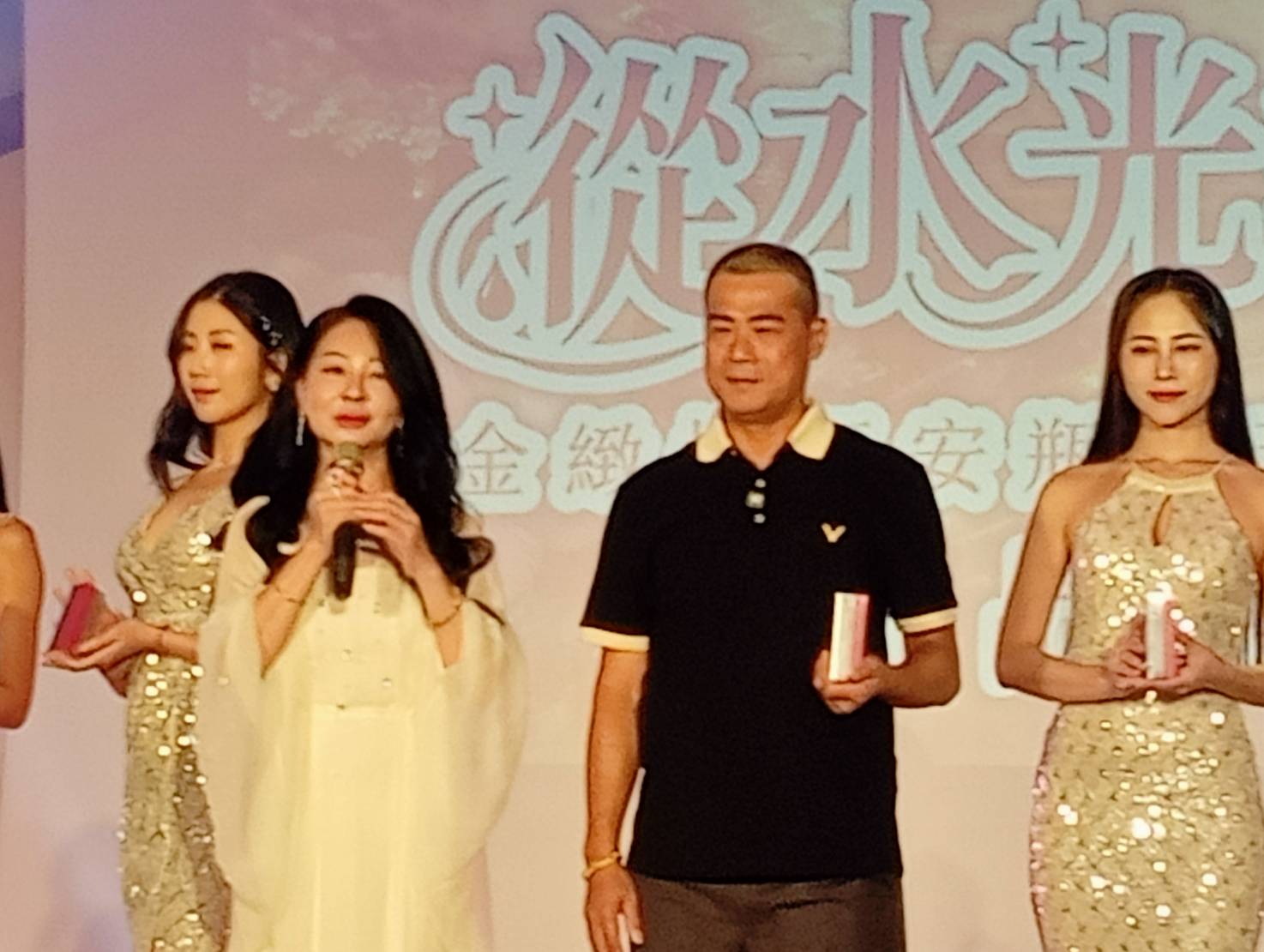 70636