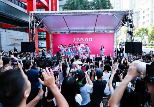 JINS GO小紅胖卡今年首度巡迴至台北，全新女團W!nky與話題女饒舌C.Holly現場加持，熱力開唱_0