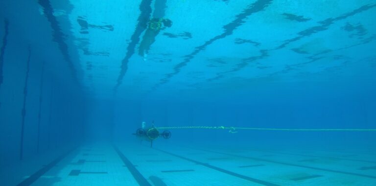 圖3、於國立成功大學深水游泳池實際測試