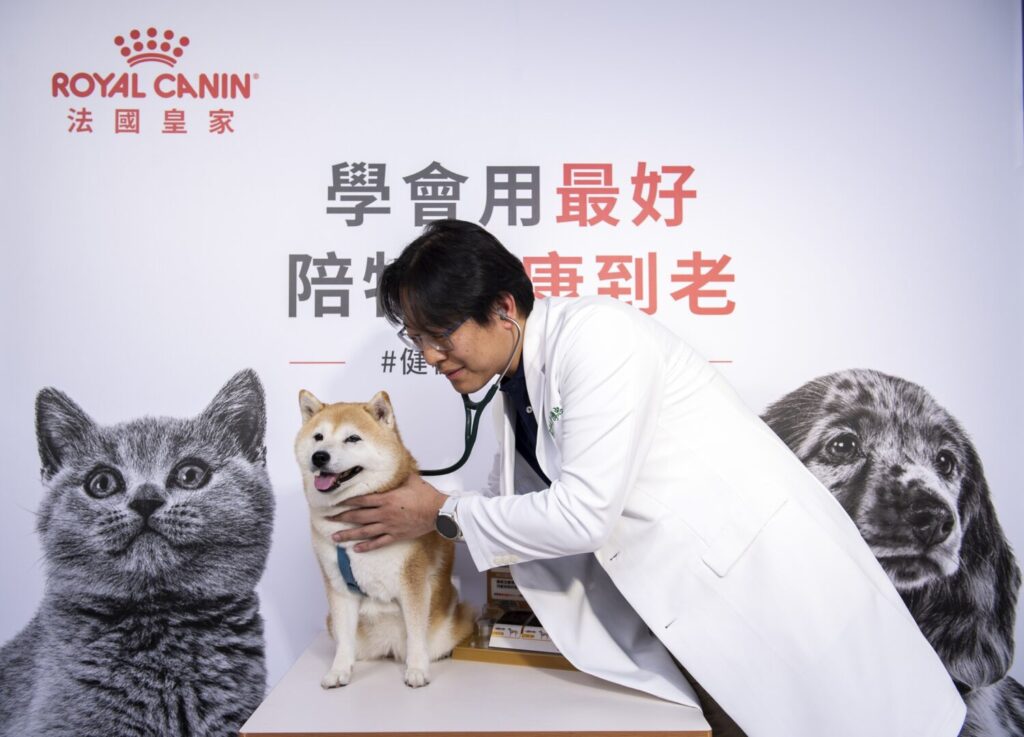 圖說03：興沛動物醫院許傳忠院長指出：「定期健檢不只是為了找出疾病，更是為了及早建立專屬的健康基準，日後身體一旦出現變化，獸醫師就能進行比對並及時治療。」