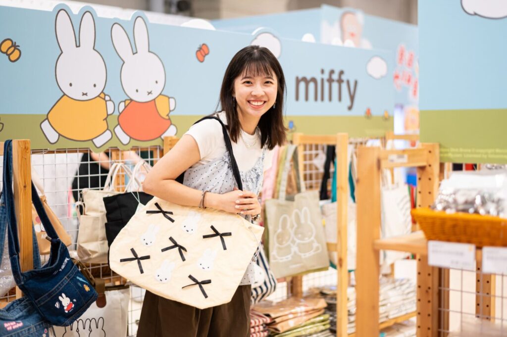 現場售有多款Miffy周邊商品，粉絲們別千萬別錯過。（圖／夢時代提供）_0