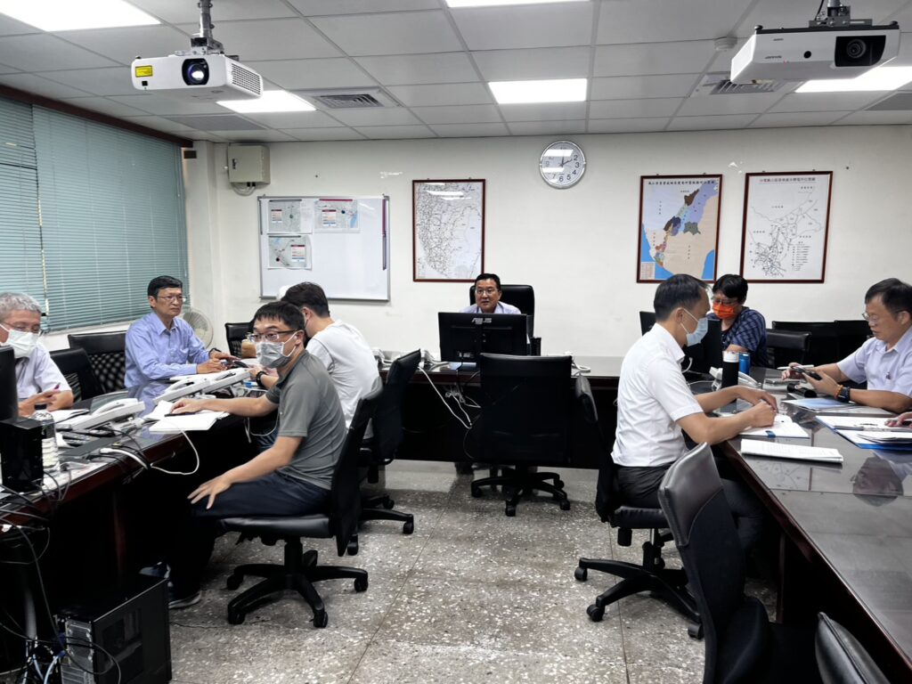 圖說：鳳山區處預先部署各項防颱整備工作，並呼籲民眾做好防颱準備