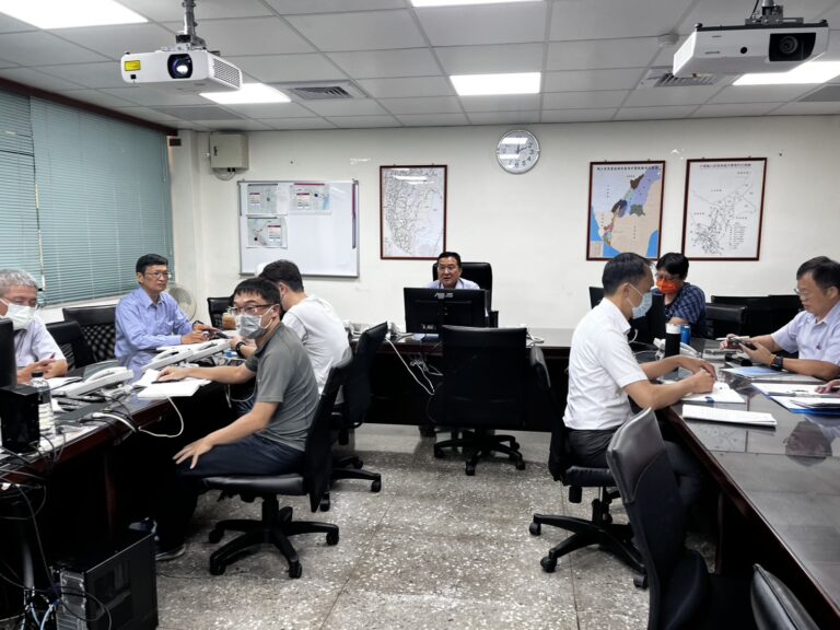 圖說：鳳山區處預先部署各項防颱整備工作，並呼籲民眾做好防颱準備